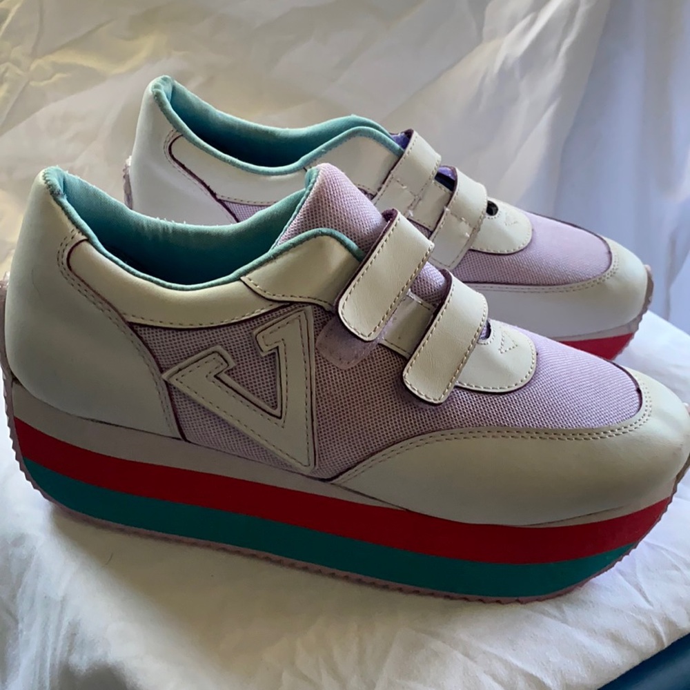 Volatile Kicks Platform Leather Sneakers *like new